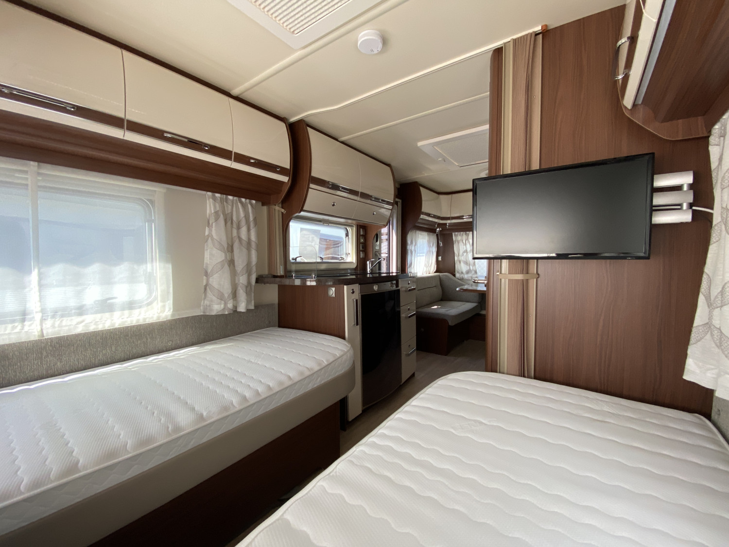 Location Caravane Fendt Opal 465 Solo Europe — SSM